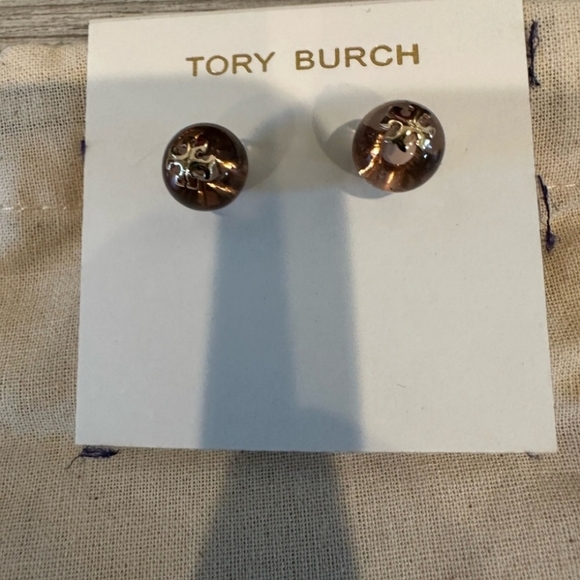 Authentic Tory Burch Resin Logo Gold Stud Earrings With Dust Bag - Picture 2 of 7